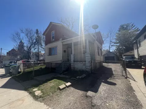 2037 W Vilter, Milwaukee, WI 53204