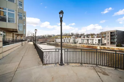 1905 N Water #307, Milwaukee, WI 53202