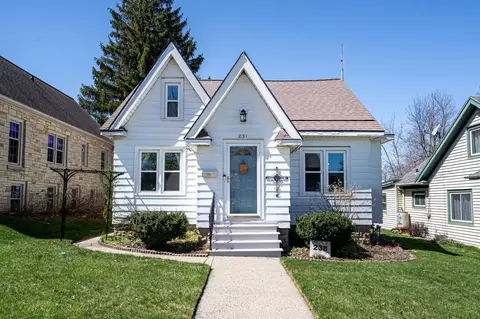 238 S Hartwell, Waukesha, WI 53186