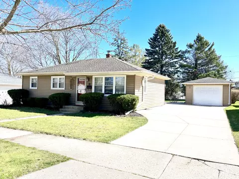 333 Garfield, Burlington, WI 53105