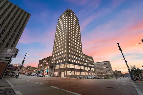 606 W Wisconsin #1002, Milwaukee, WI 53203