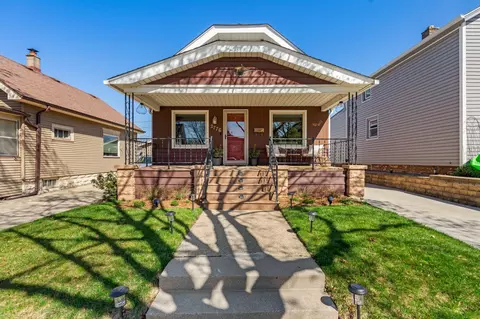 2776 S Ellen, Milwaukee, WI 53207