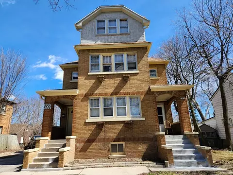 5956 N 40th #5960, Milwaukee, WI 53209