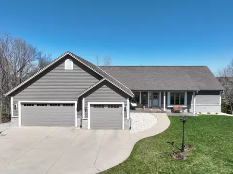 932 W Monroe, Hartford, WI 53027