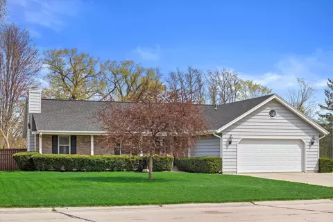 14040 W Beechwood, New Berlin, WI 53151
