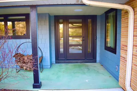 11350 N Parkview, Mequon, WI 53092