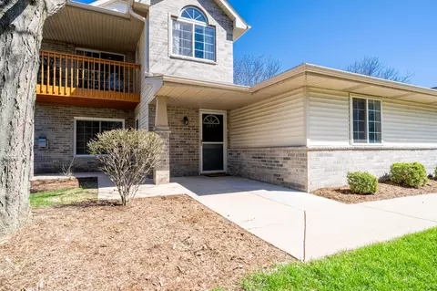 4859 W Maple Leaf, Greenfield, WI 53220