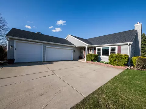 609 Maple Tree, Waterford, WI 53185