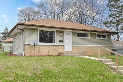 7130 W Carmen, Milwaukee, WI 53218