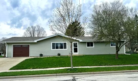 1814 Haymarket, Waukesha, WI 53189