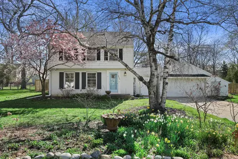9126 N Meadowlark, Bayside, WI 53217