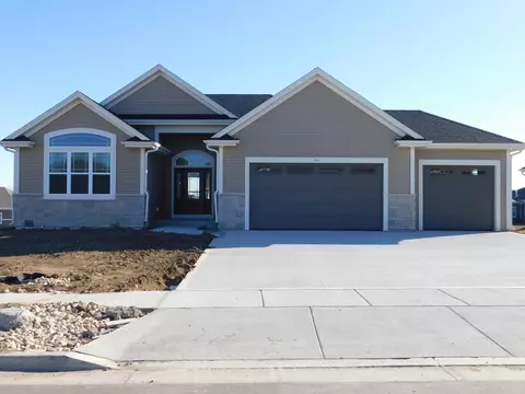 828 Kohlwey, Grafton, WI 53024