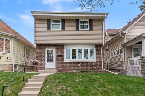 2061 S 72nd, West Allis, WI 53219