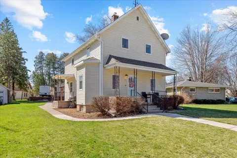 221 North, Kewaskum, WI 53040