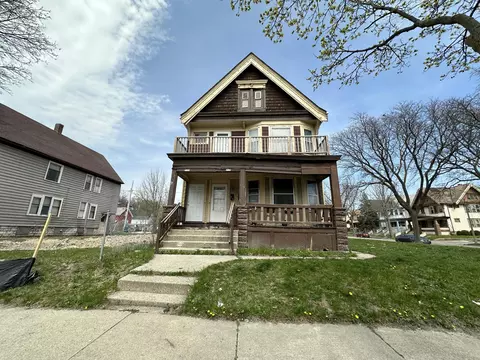 2504 W Burleigh #2506, Milwaukee, WI 53206