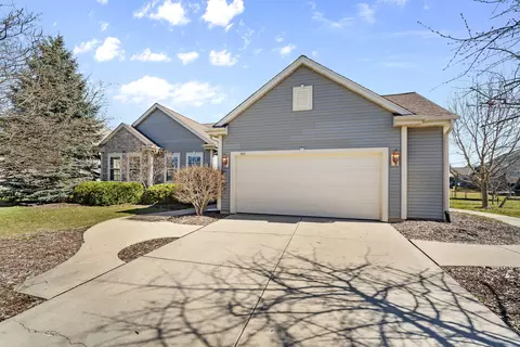 701 Creekside, West Bend, WI 53095