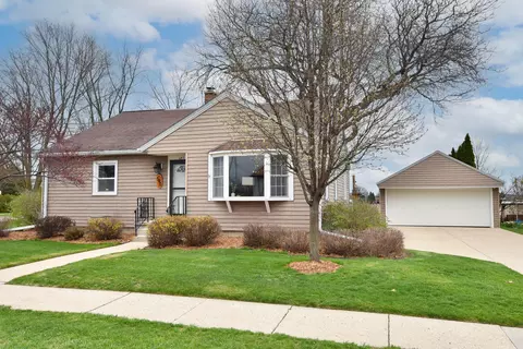 540 7th, Hartford, WI 53027