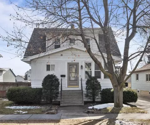 21 W 15th, Oshkosh, WI 54902