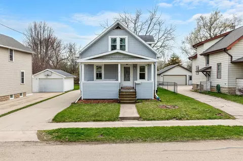 167 W 19th, Oshkosh, WI 54902