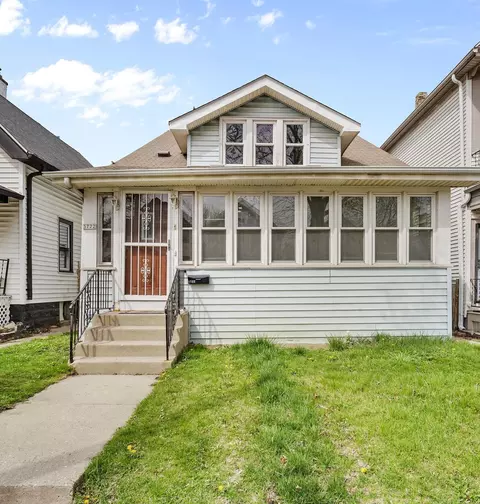 3722 W Scott, Milwaukee, WI 53215