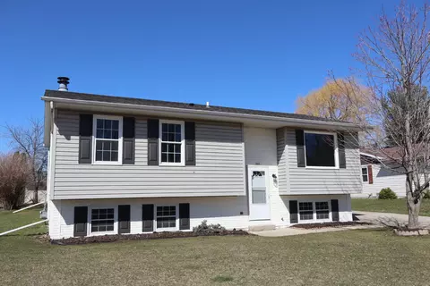 933 Wheelock, Hartford, WI 53027