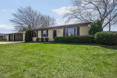 8630 S Sharon, Oak Creek, WI 53154