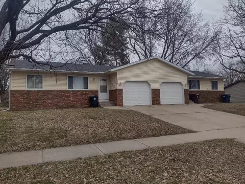 940 6th #942, Onalaska, WI 54650
