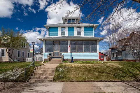 1911 Adams, La Crosse, WI 54601