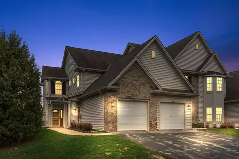 1729 Woodland, Slinger, WI 53086