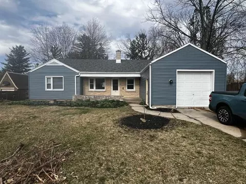 187 W Oak Grv, Juneau, WI 53039