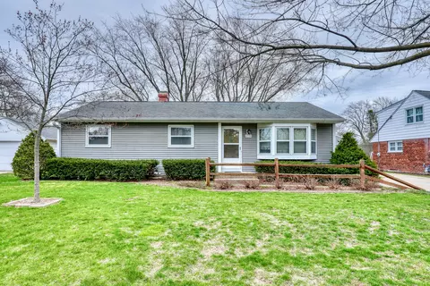 4534 N 101st, Wauwatosa, WI 53225