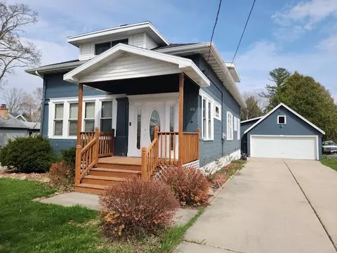 108 Lilac, Francis Creek, WI 54214