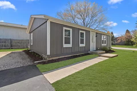 12567 Timber Rdg, Pleasant Prairie, WI 53158