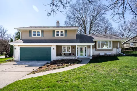 11907 W Ohio, West Allis, WI 53227