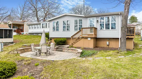 w5229 Surfwood Drive #63, La Grange, WI 53121