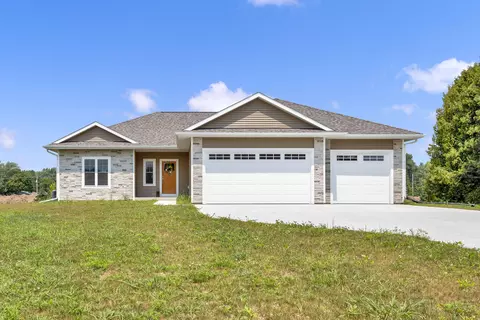 2150 Glenway, Trenton, WI 53090