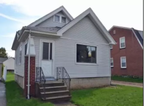 1944 S 94th, West Allis, WI 53227