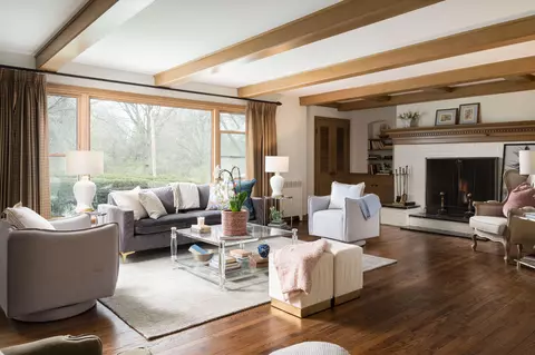 2356 Menomonee Riv, Wauwatosa, WI 53226