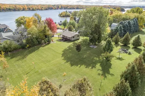 5961 N N Lk, West Bend, WI 53095