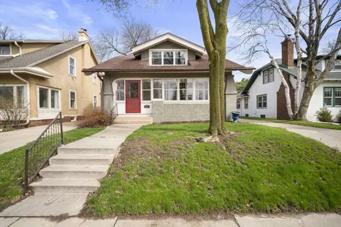 4816 W Wisconsin, Milwaukee, WI 53208