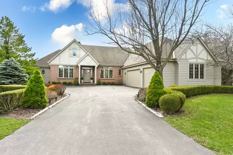 7547 W Sunnyvale, Mequon, WI 53092