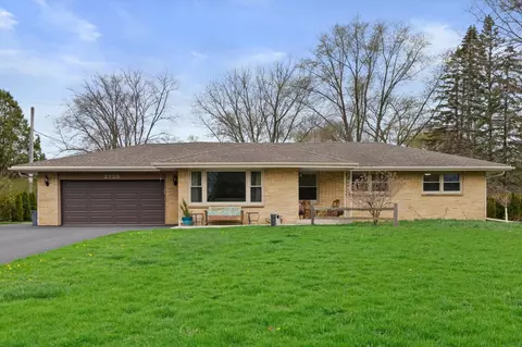 2725 Arbor, Brookfield, WI 53005