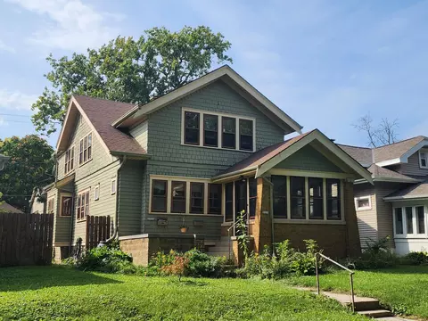 2225 N Hi Mt, Milwaukee, WI 53208