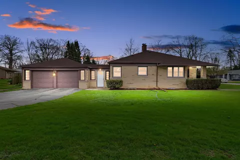 3832 Maryland, Elmwood Park, WI 53405