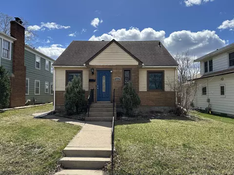 2206 Winnebago, La Crosse, WI 54601
