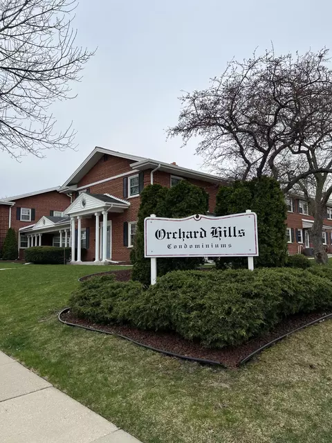 3119 S 122nd #18, West Allis, WI 53227