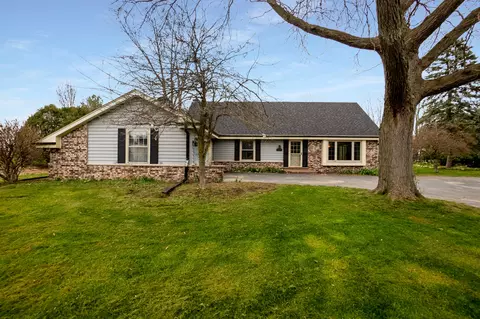 n61w35376 Mariner, Oconomowoc, WI 53066