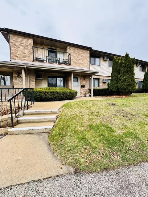 4543 S Greenridge, Greenfield, WI 53220