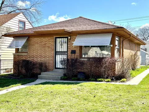 4676 N 69th, Milwaukee, WI 53218