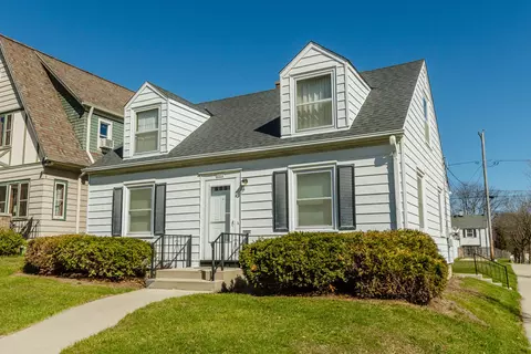 6402 W Locust, Milwaukee, WI 53210